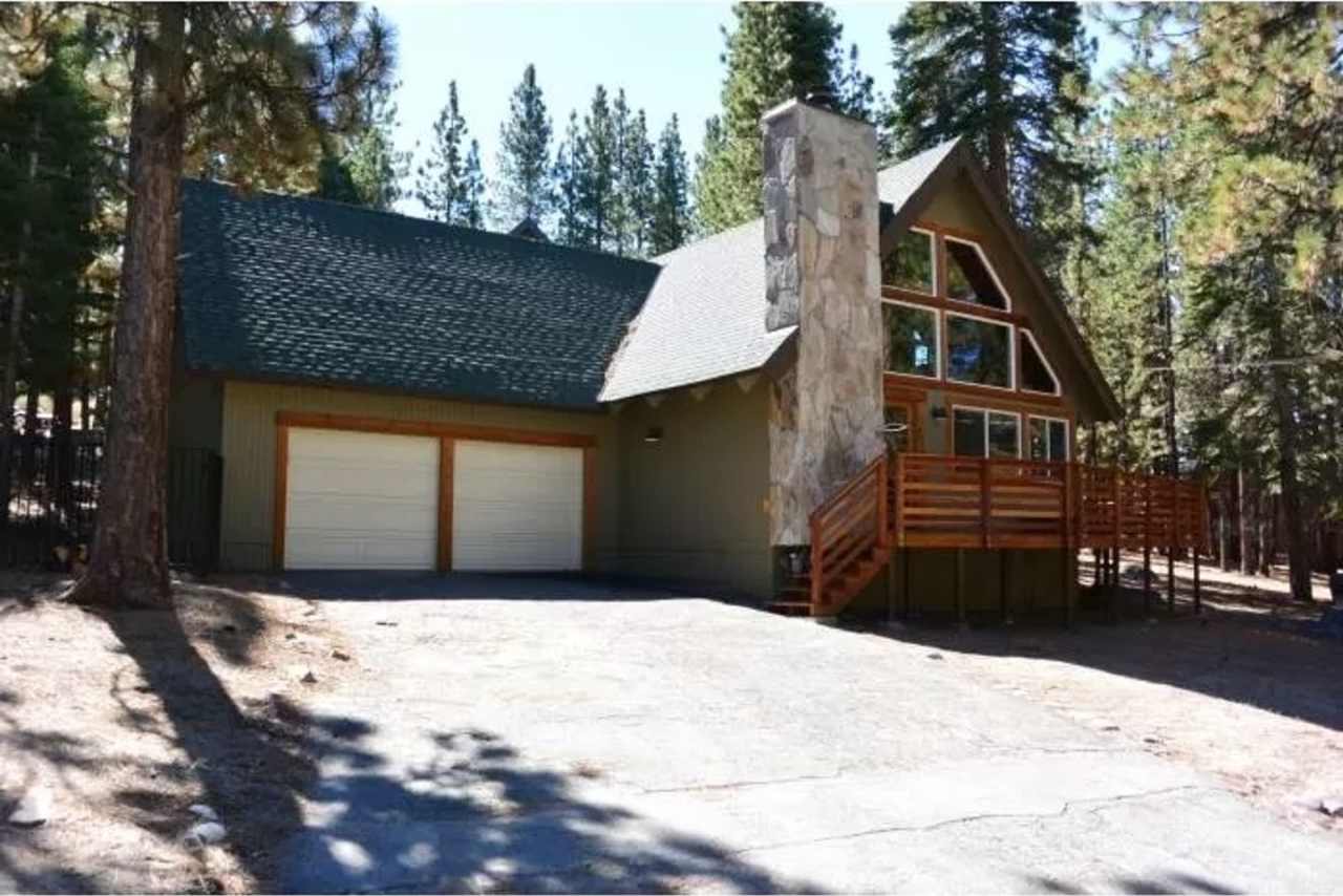 3 Bed, 2 Bath with Garage - Beautiful Montgomery Estates Chalet off Pioneer Trail