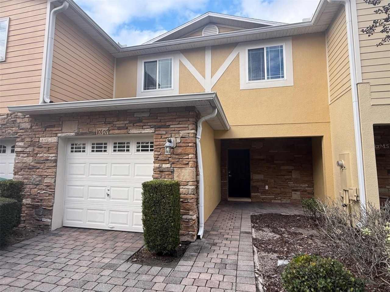 10107 WILLOW GROVE COURT