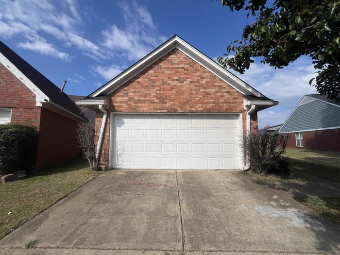 5573 Kaitlyn Drive West