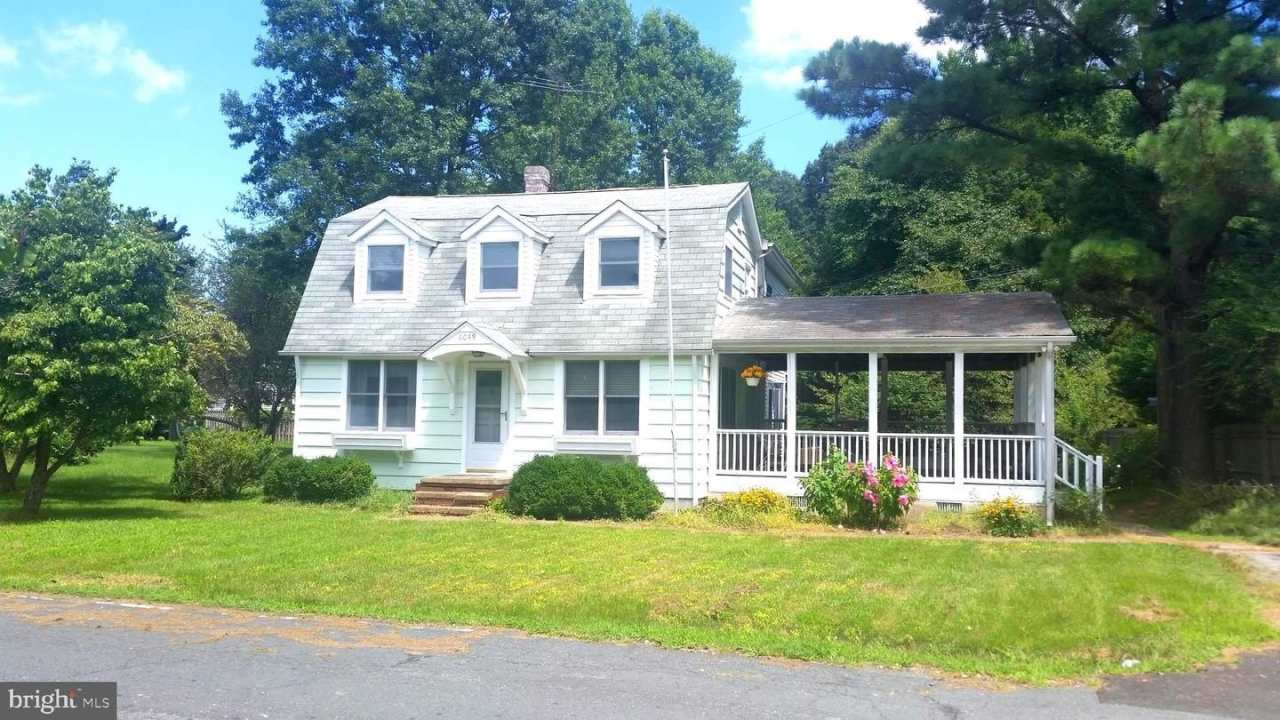 6049 PARKERS CREEK DR