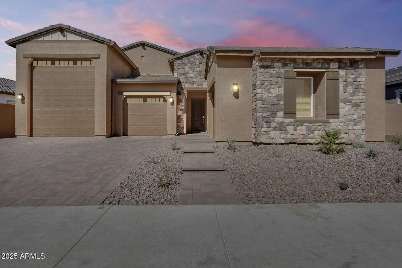 7694 W DESERT SPOON Drive