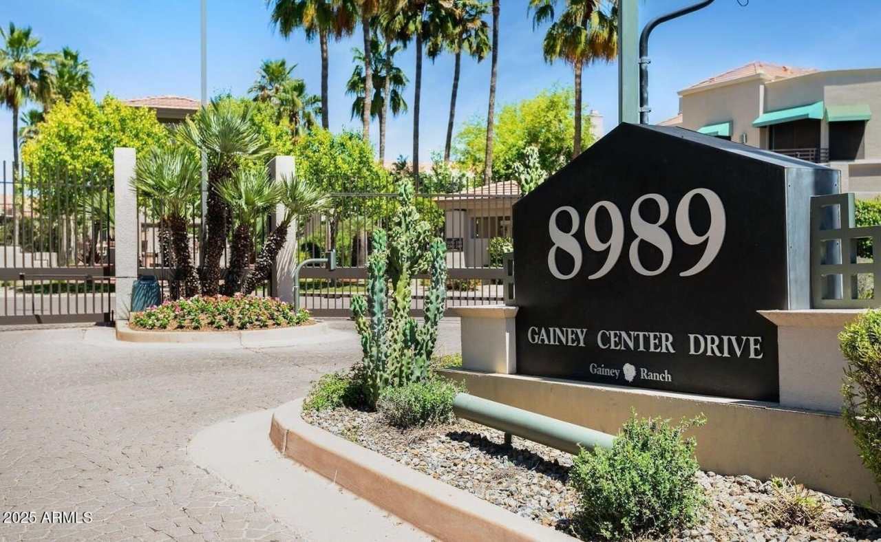 8989 N GAINEY CENTER Drive unit: 237