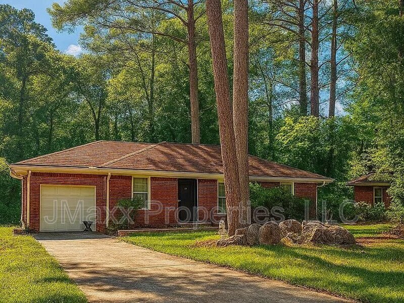 2913 Horse Shoe Drive