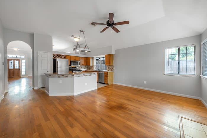 14916 Snelling Drive