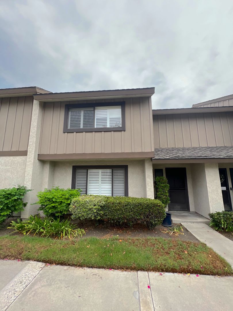 Spacious 3 Bedroom Condo Located Right Outside Disneyland