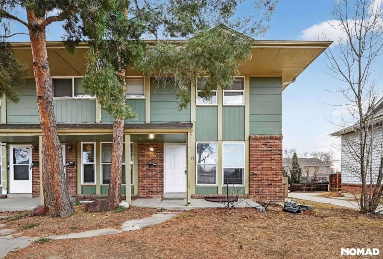 BRAND NEW, FULLY REMODELED 4BR Townhome in Aurora