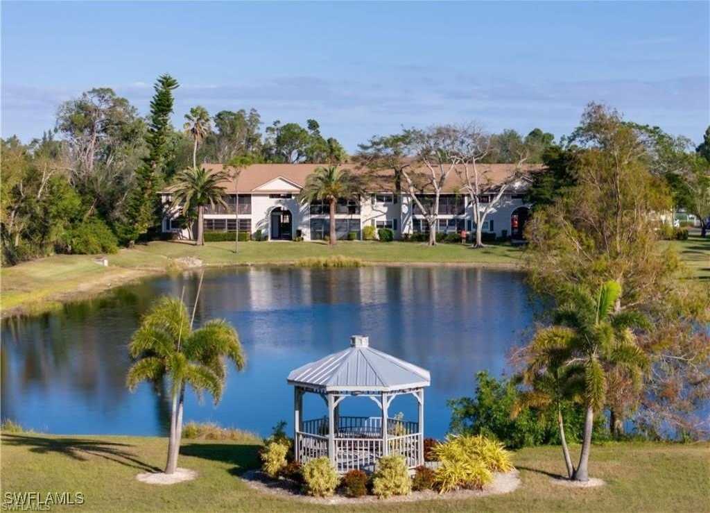 8171 S Woods Circle unit: 8