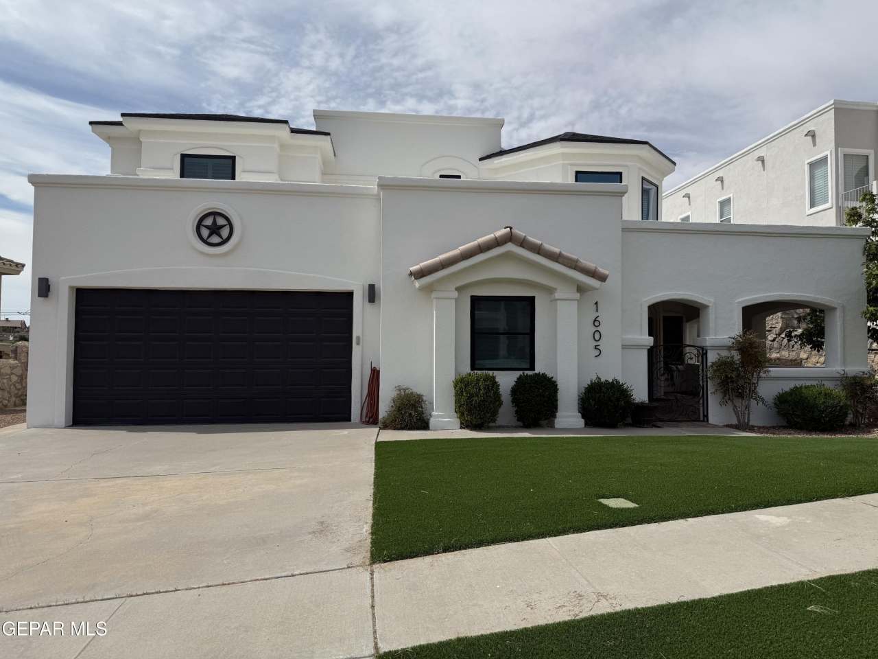 1605 PLAYA DEL SOL Street