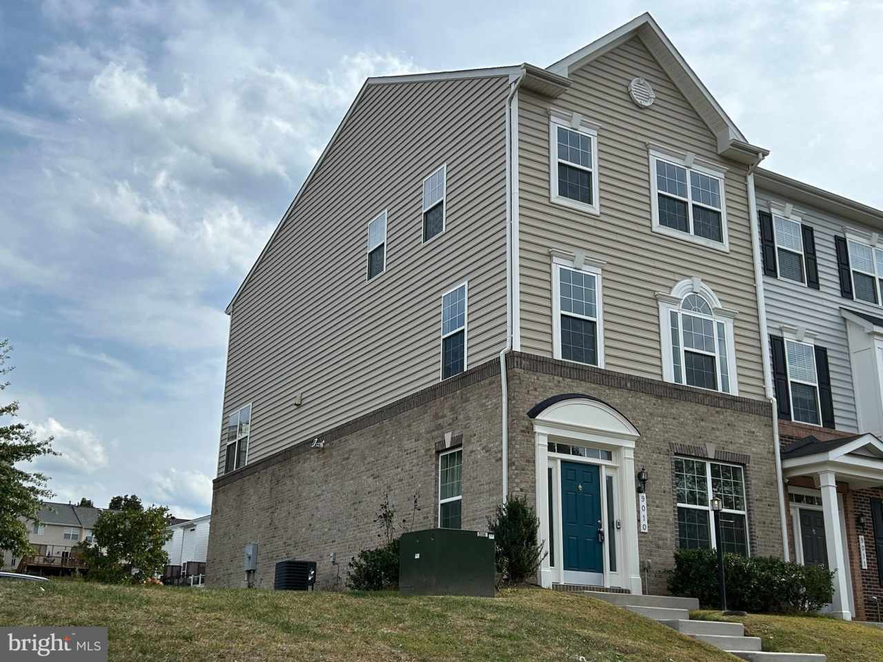 9010 BELO GATE Drive