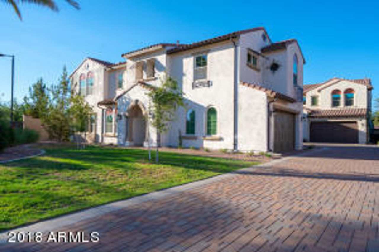 Beautiful Chandler Home!