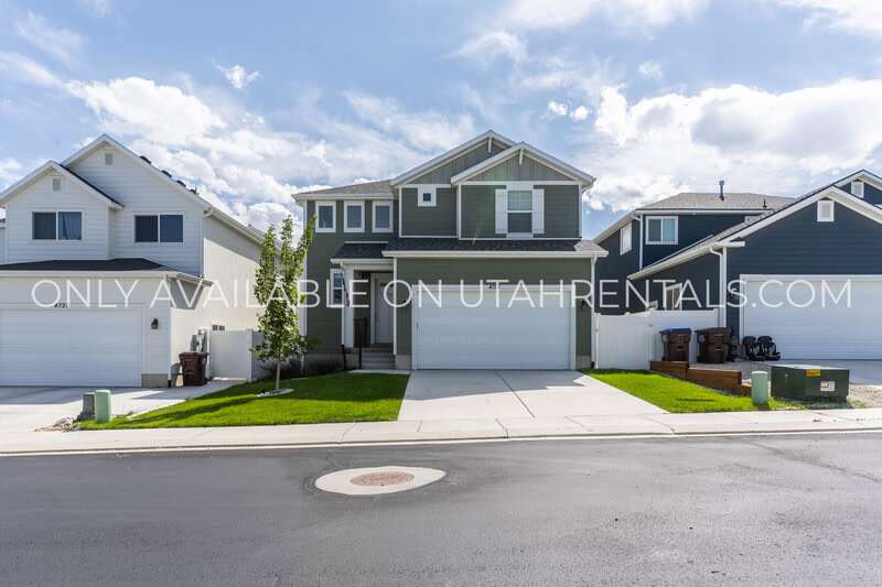 4712 E Rustic Ranch Way