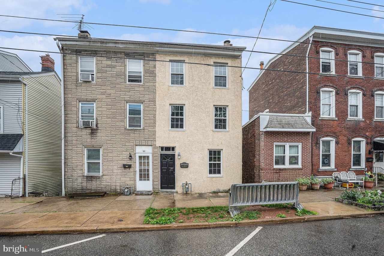 363 SPRING MILL Avenue