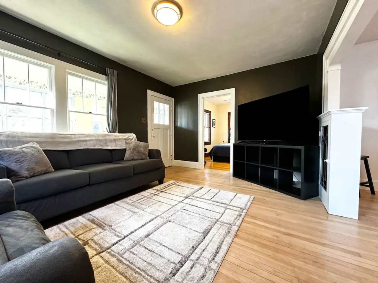 Single Family Home in Downtown Green Bay!