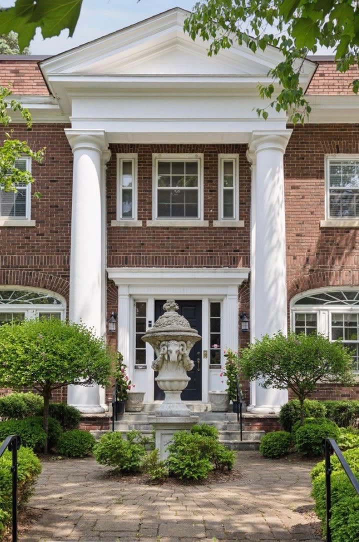 1785 Dupont Avenue South