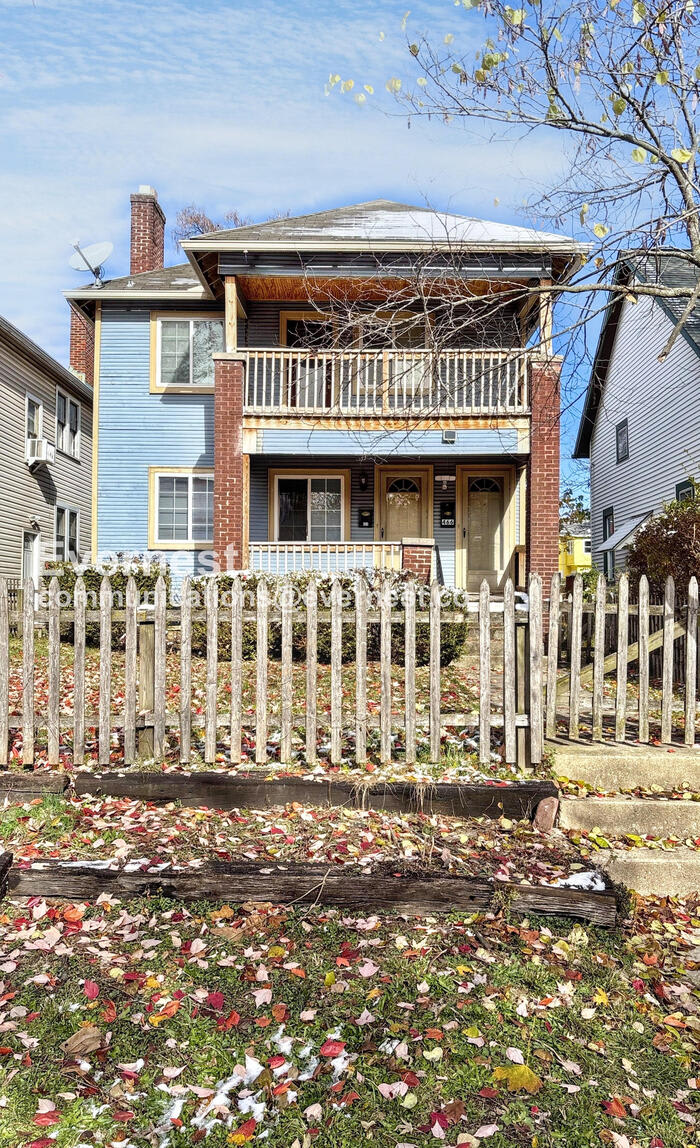 464 East Oakland Avenue