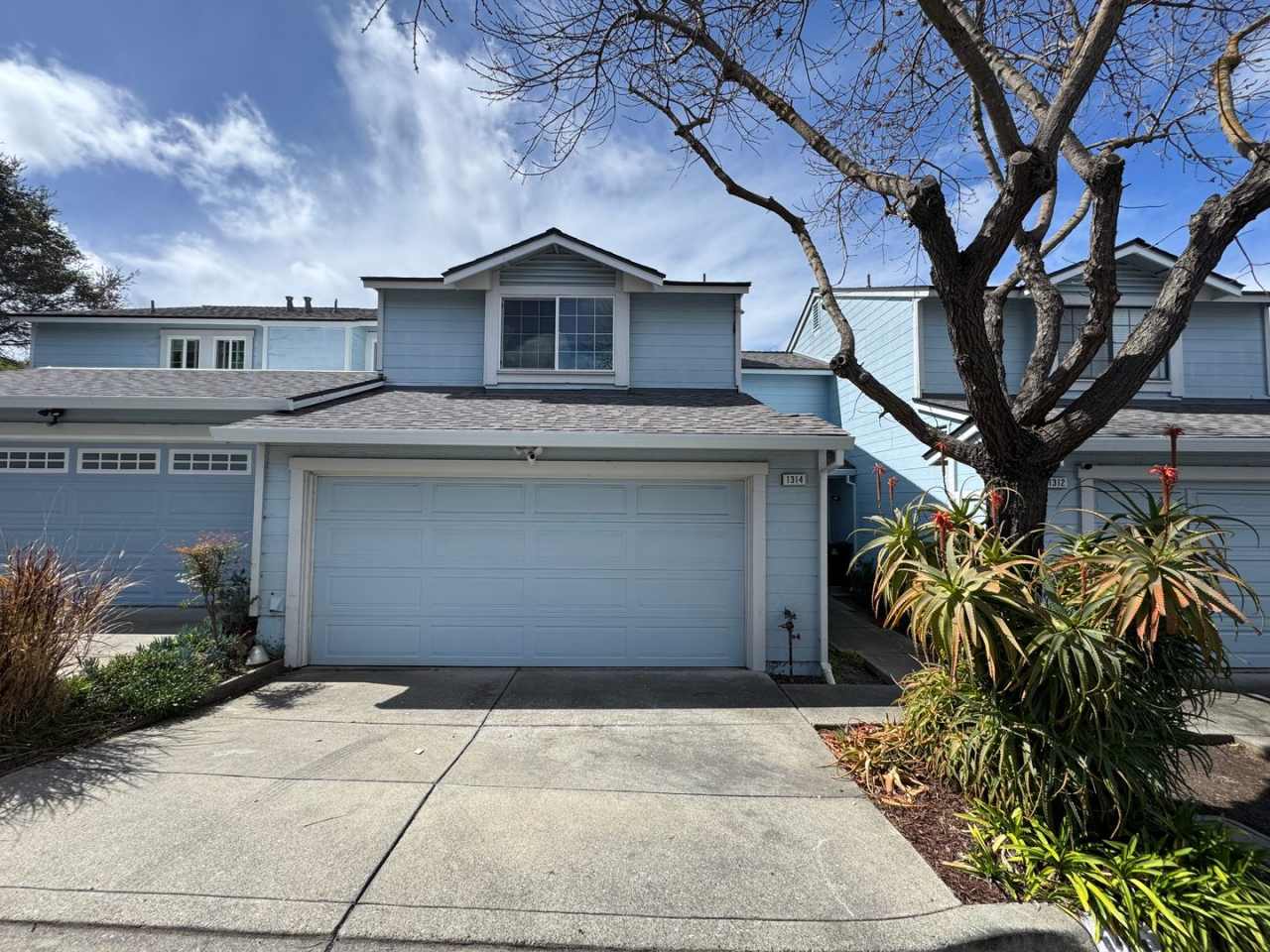 Spacious 3-Bedroom Townhouse in Pinole, CA - Your Ideal Home Awaits! W/D  Pet Friendly!