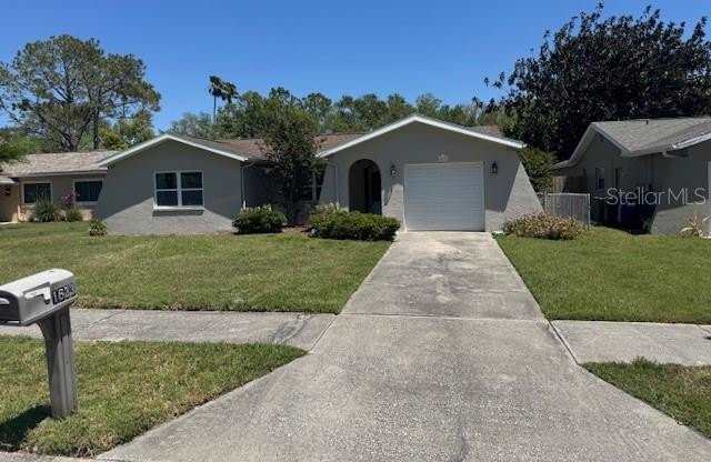 1633 ST CATHERINE DRIVE E