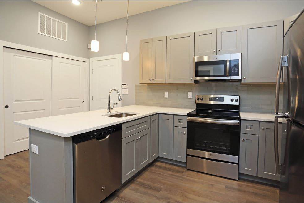 3925 Haverford Ave -The GrandView West