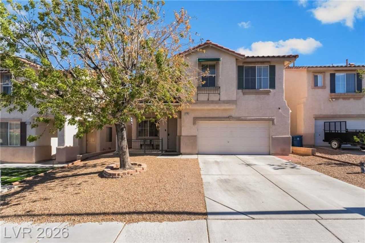 Discover this GEM in the Monaco community,located near shopping,dining,parks  community center.