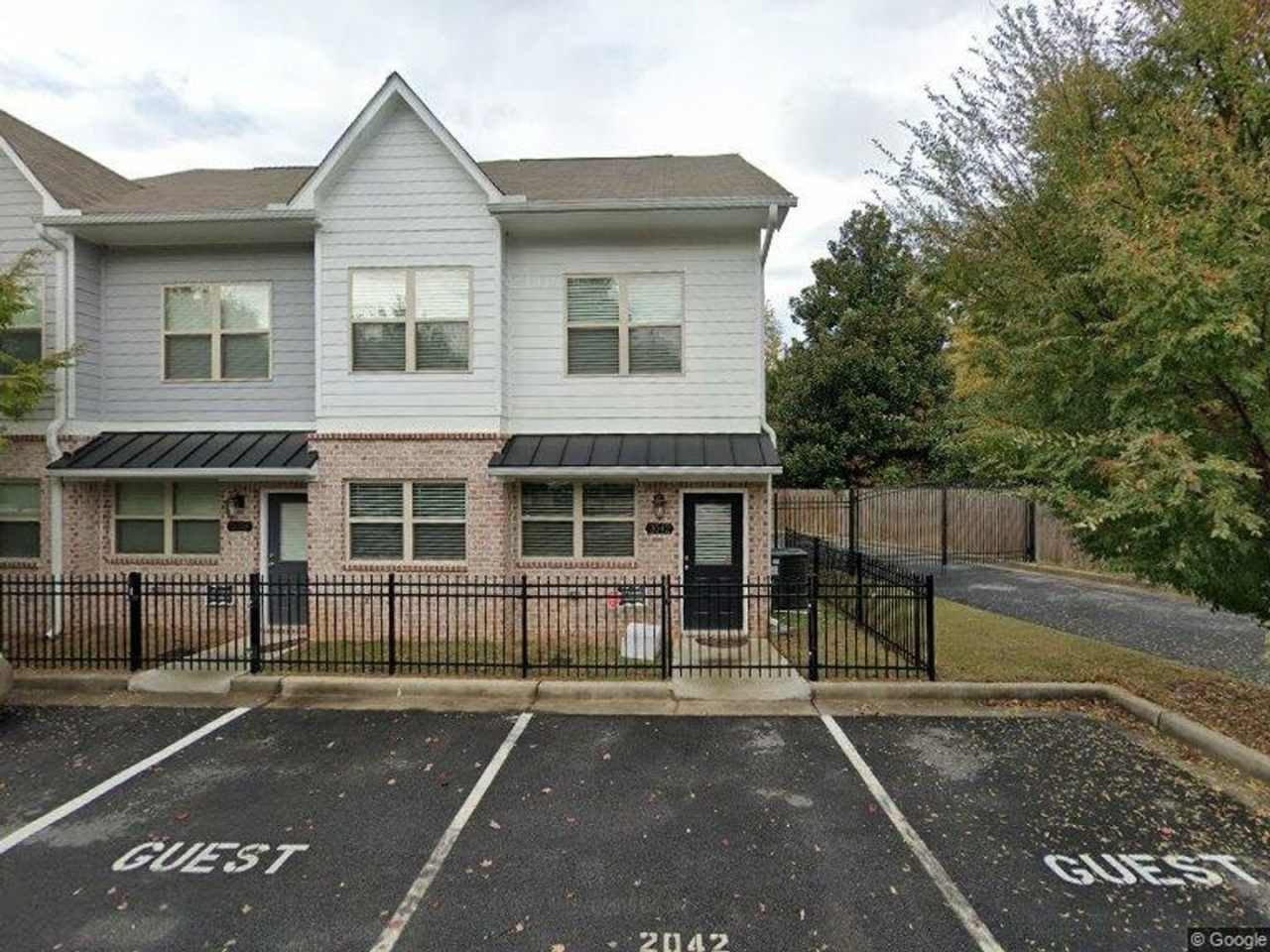 Charming 3BR Townhome in Atlanta