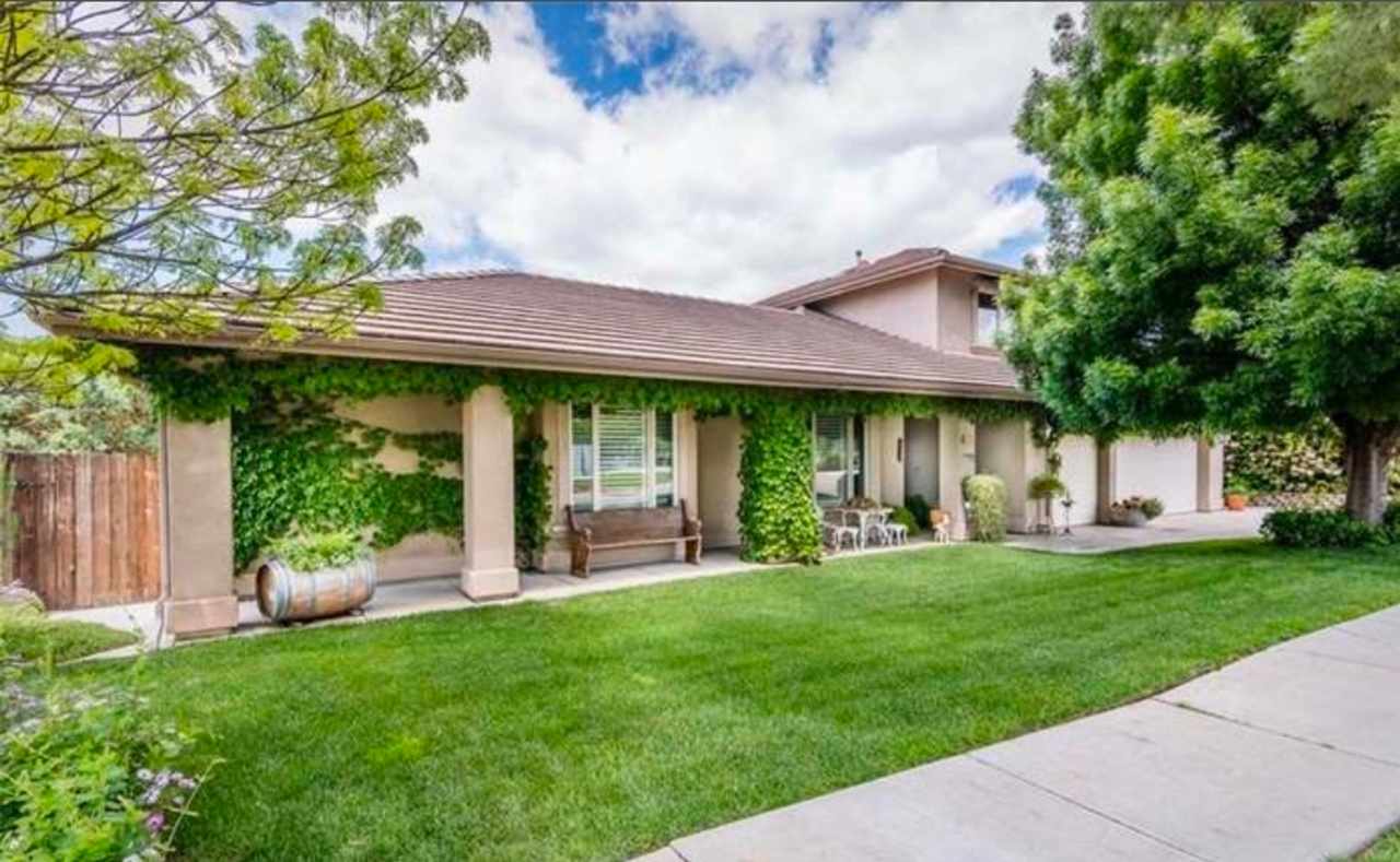 Very large, 4 bedroom 2.5 bath home