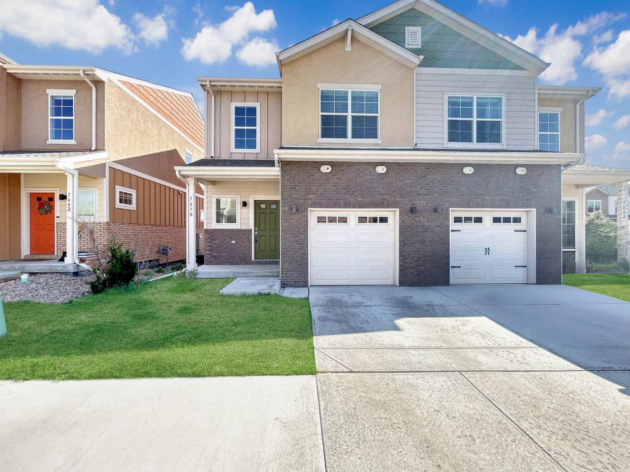 $0 DEPOSIT OPTION. 3 BED/2BATH END UNIT @ PECOS PLACE TOWNHOMES