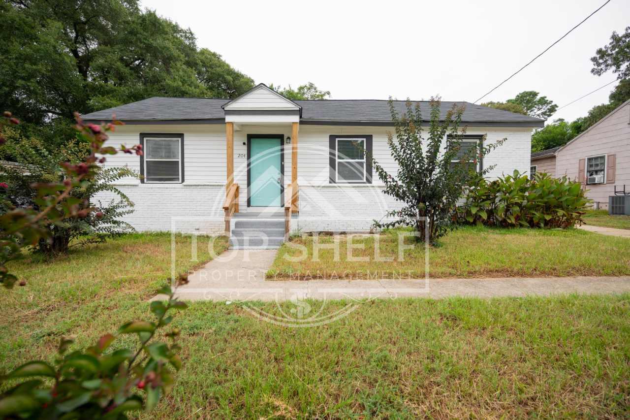 204 Arnold Boulevard