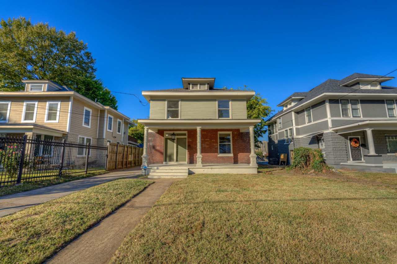 Rent greatly reduced plus 1/2 off first month's rent!