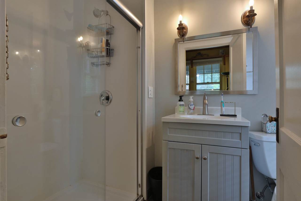 Highly Sought After OSU 6 Bedroom House Iuka Ravine with 2 new bathrooms and free off-street parking