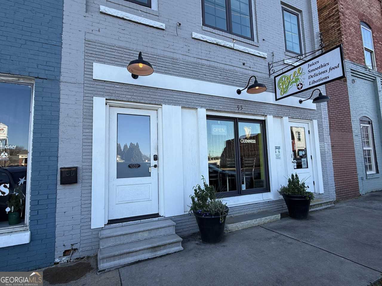 95 W Franklin Street