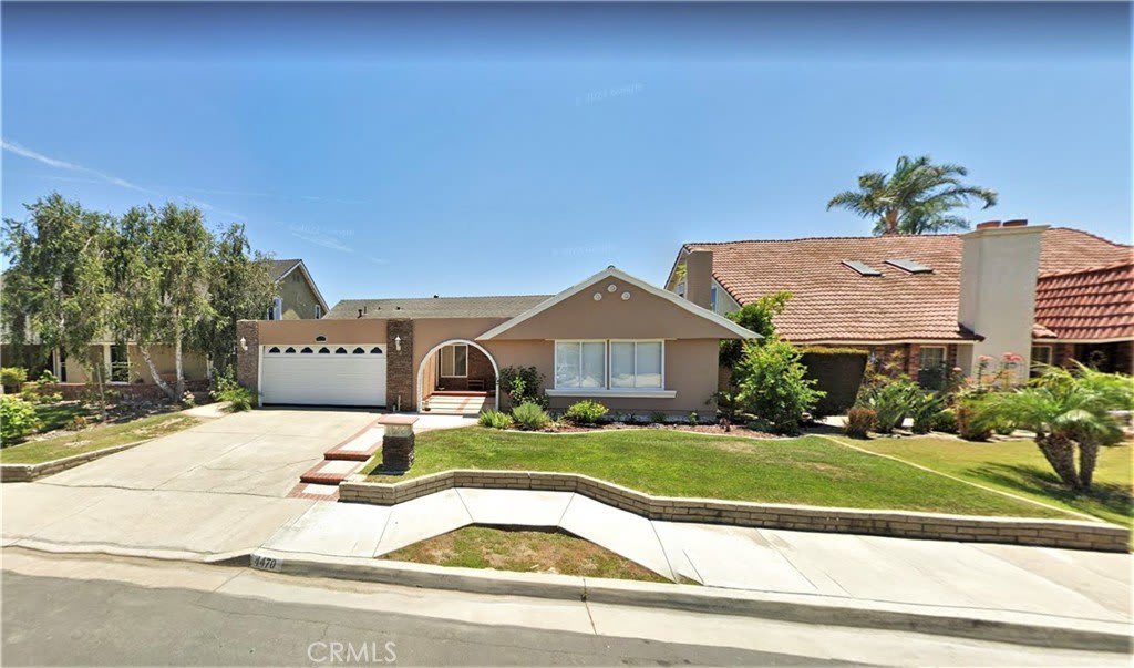 4470 Avenida Granada