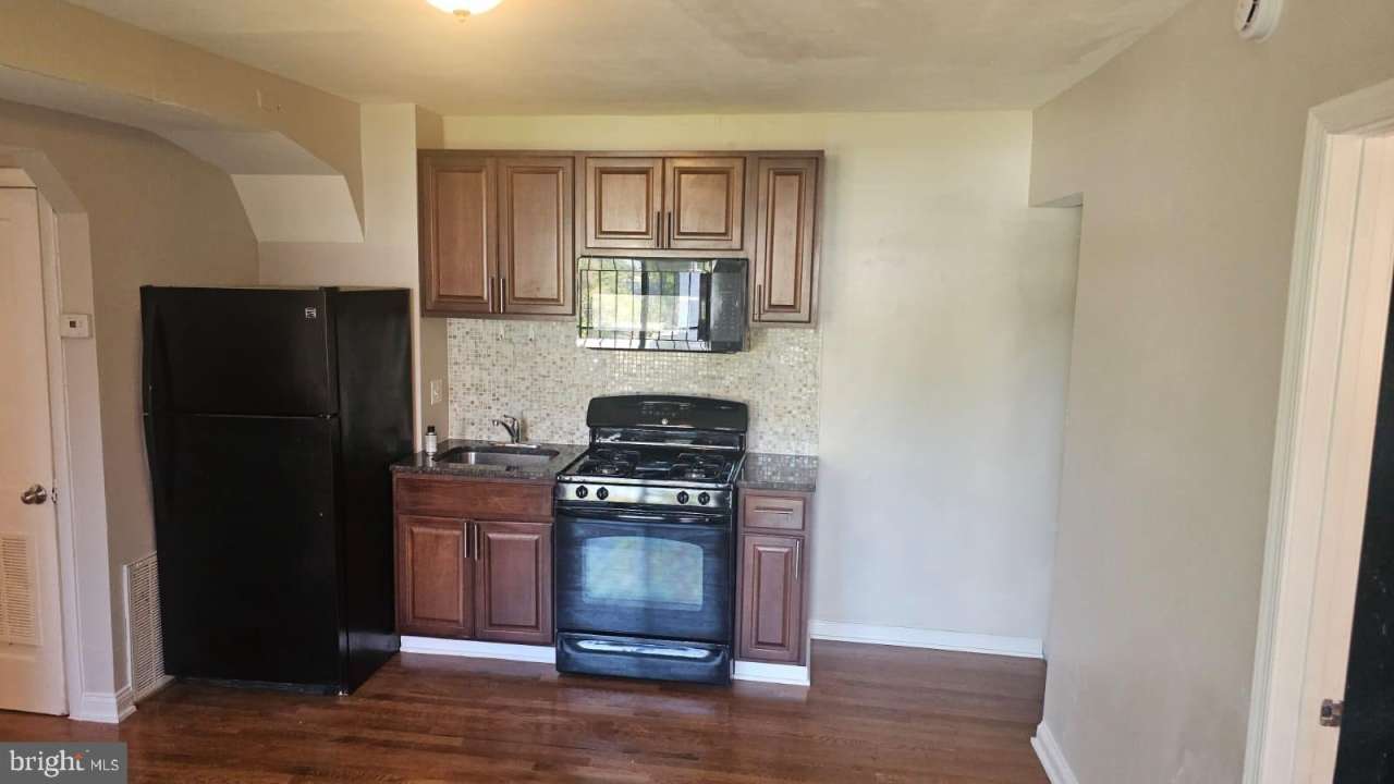 4630 HILLSIDE Road SE