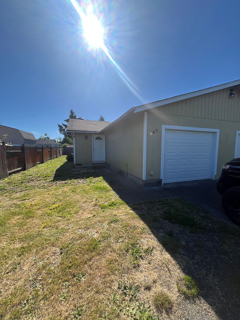 2-Bedroom 1-Bathroom Duplex in Thurston