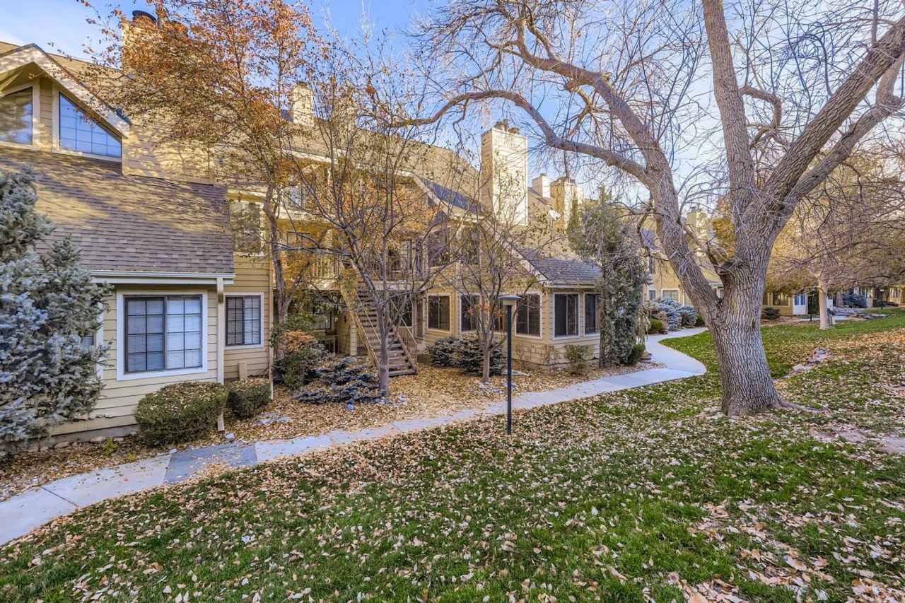 Cozy 1 bedroom condo with 1 bath