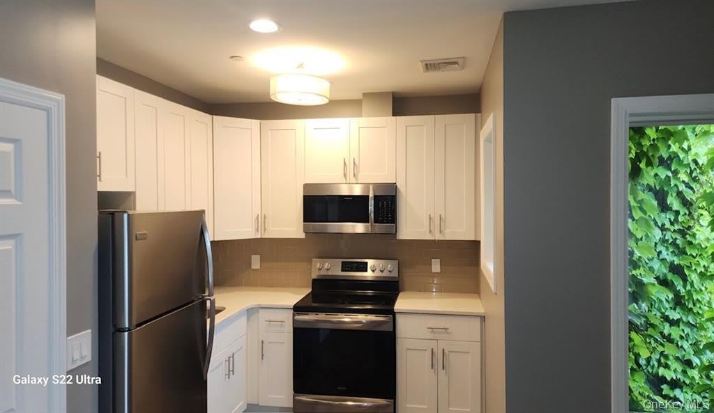 148 E Park Avenue unit: 2