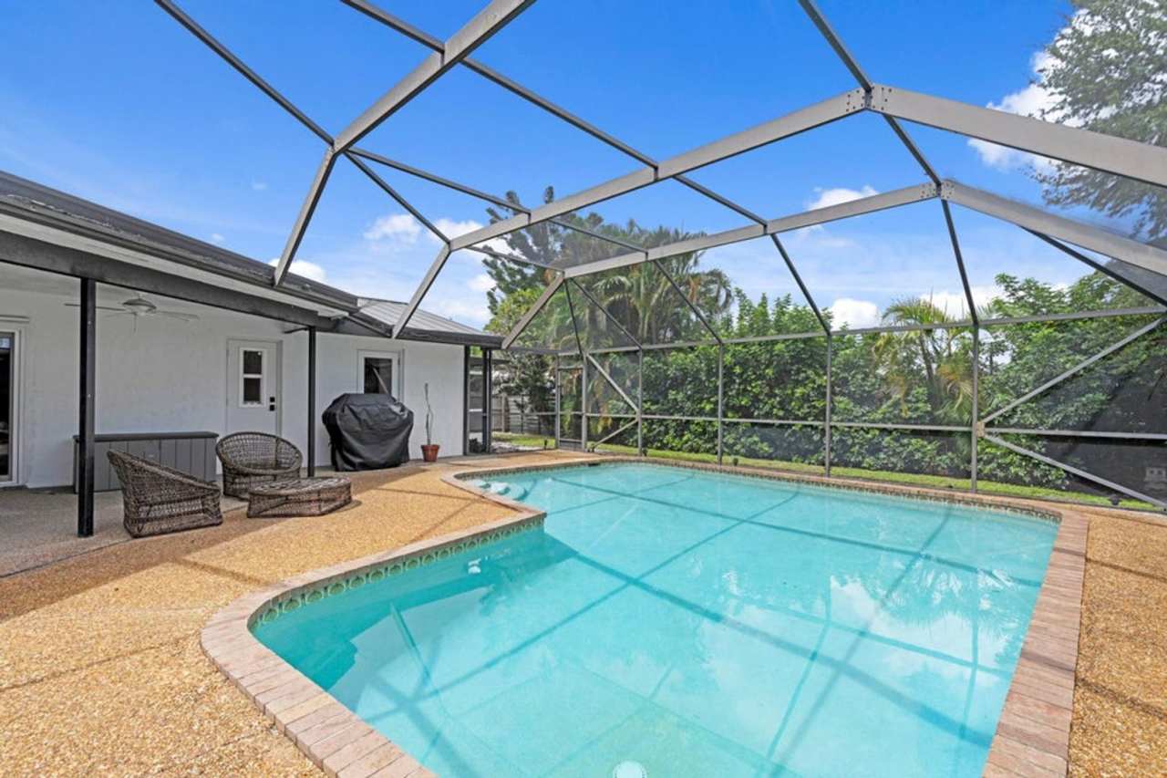 1039 NW 8th Street, Boca Raton, FL 33486