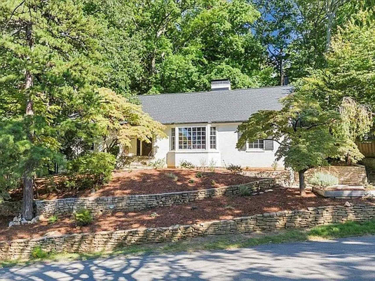 3162 Stoneridge Road SW