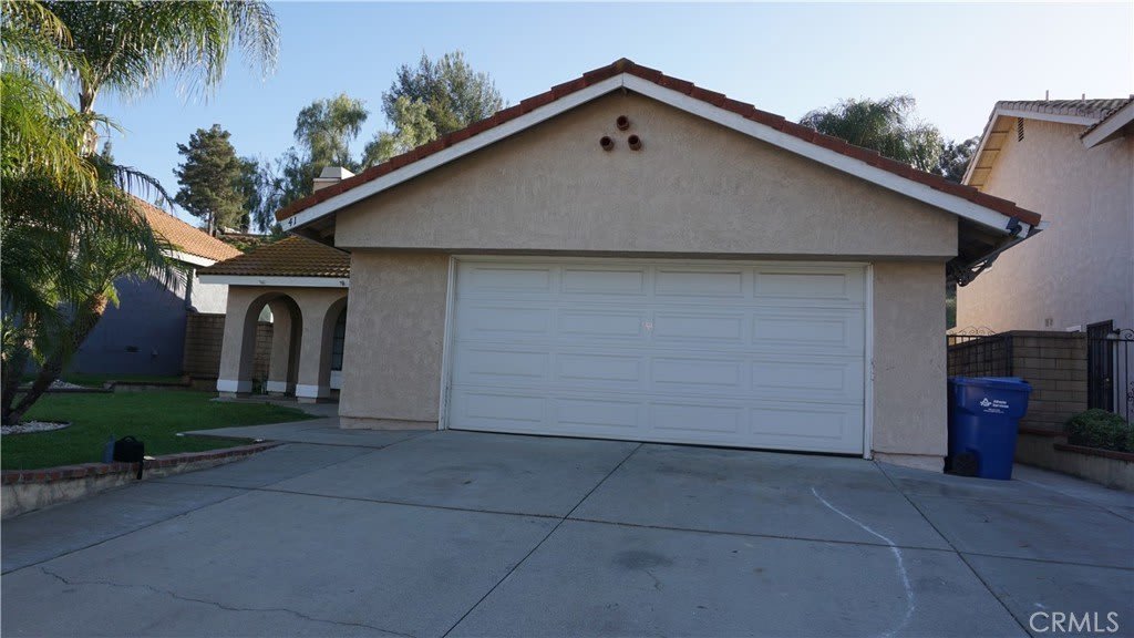 41 Rainbow Ridge Road