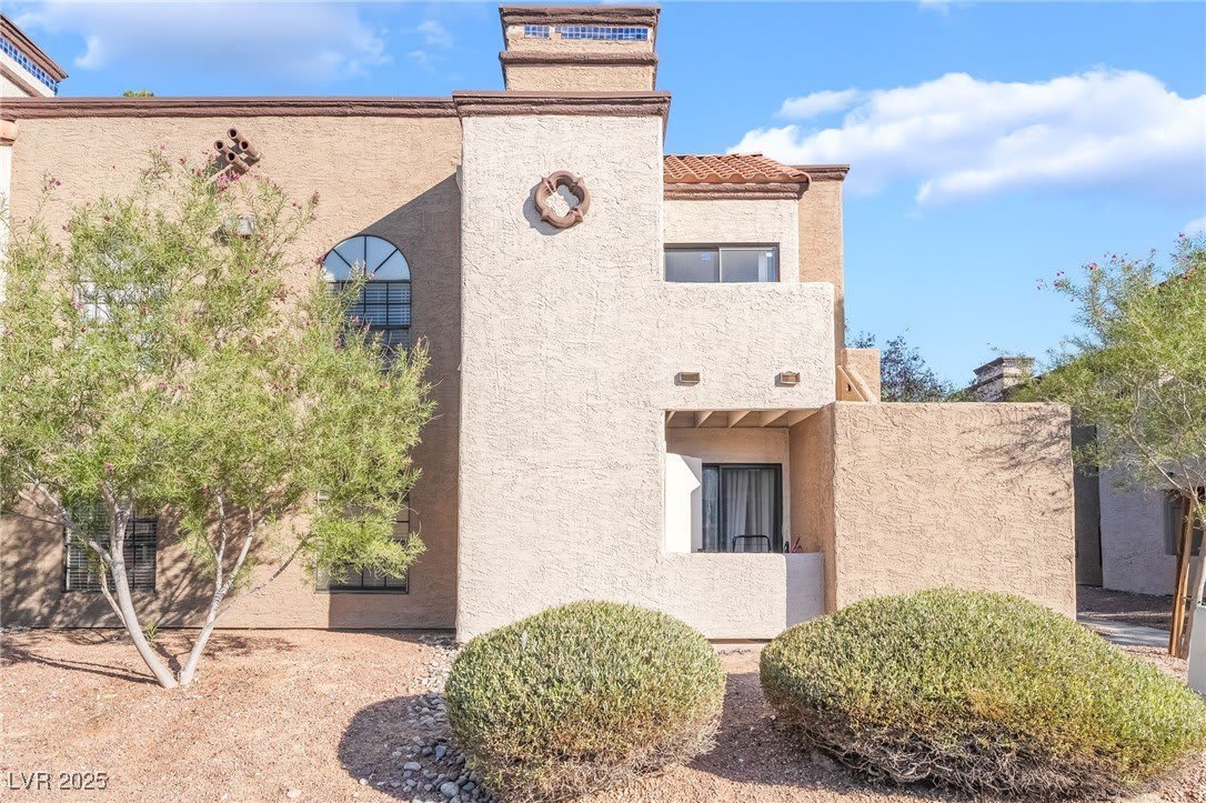 2983 Juniper Hills Boulevard