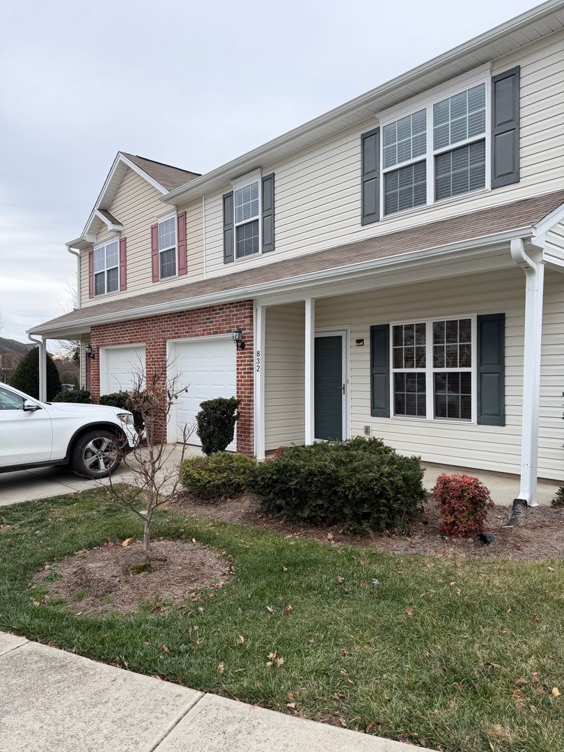 832 Central Park Ave