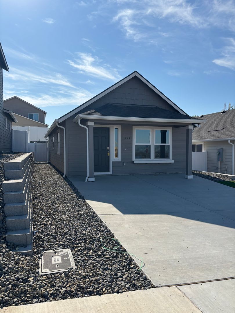 New Single Level Home in SunRidge Community