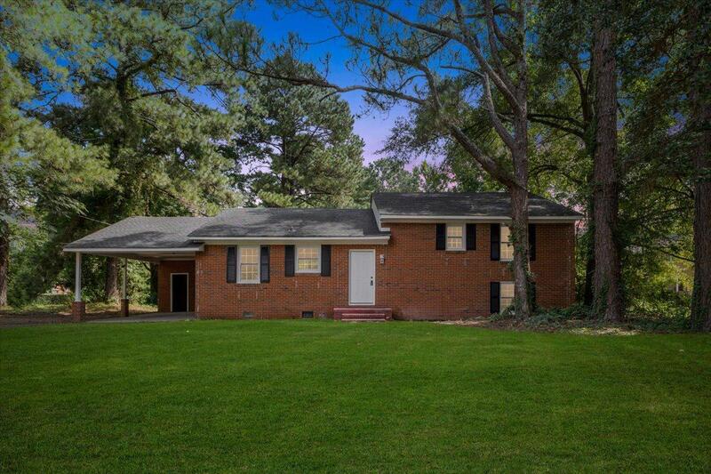 303 Mc Arthur Street - 1