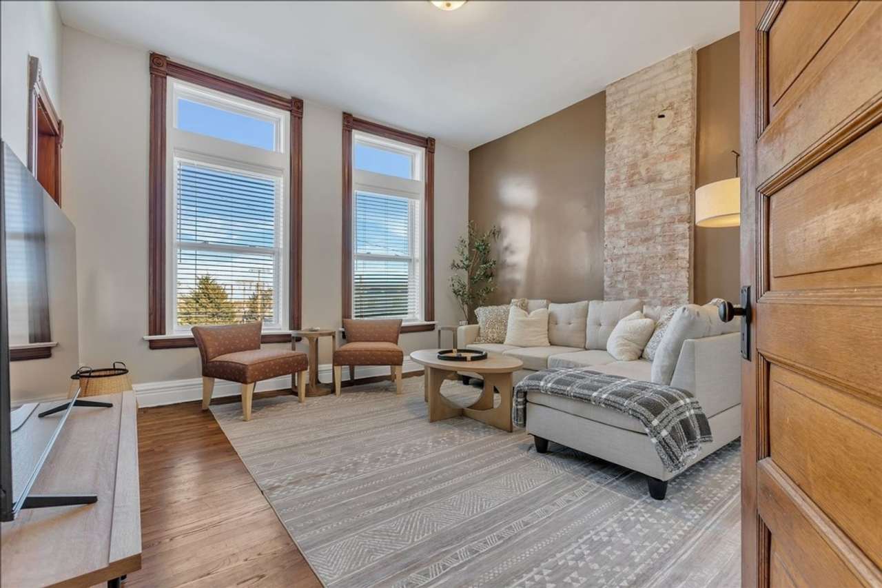 Charming 2BR Townhome in Omaha