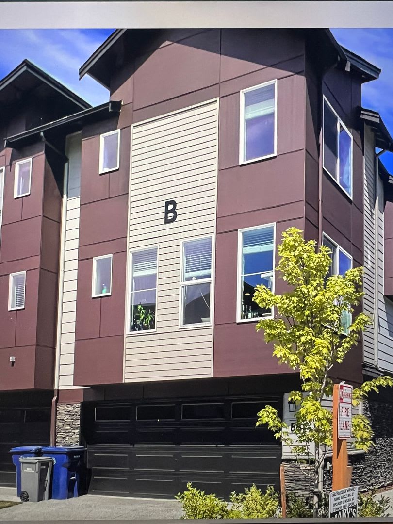 Exceptional 4 Bed 3 Bath Townhome on corner lot. One months rent free!!