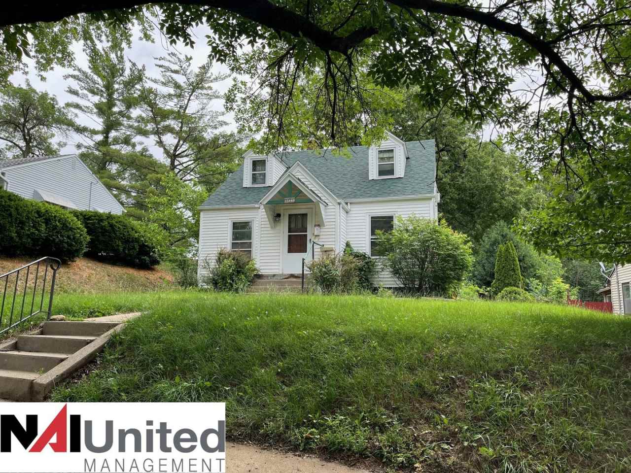 Three bedroom, one bathroom home for rent