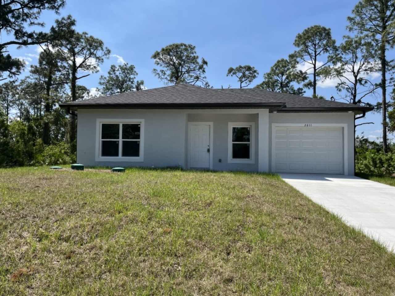 NEW CONTRUCTION 2/2/1- MOVE IN READY