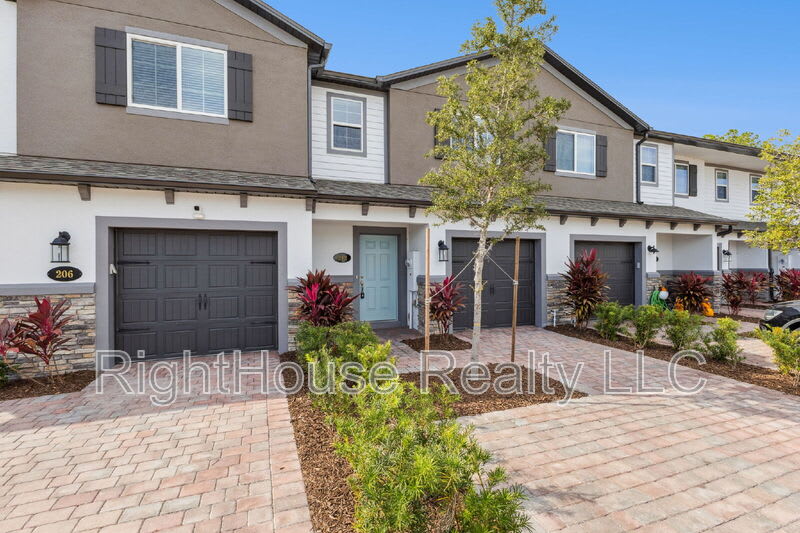 212 Beautyberry Lane