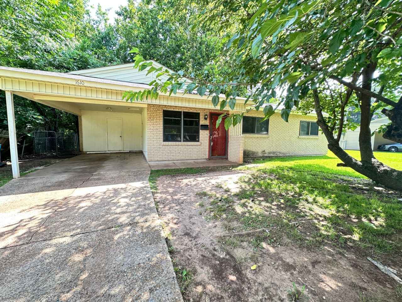 Close to Barksdale Air Force Base...