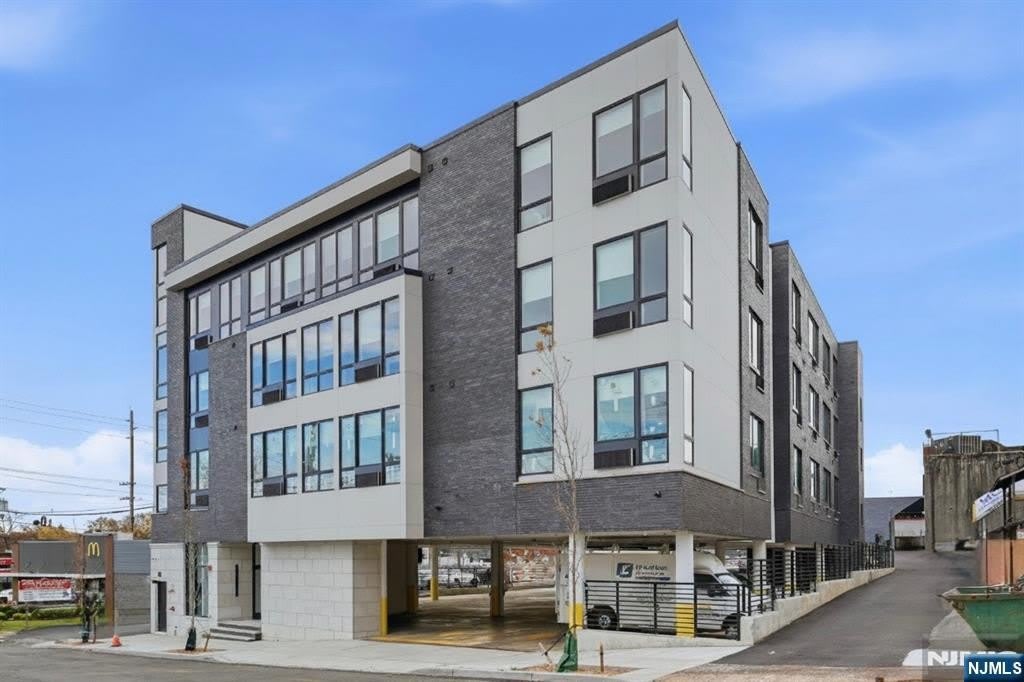 9-11 E Passaic Street 105