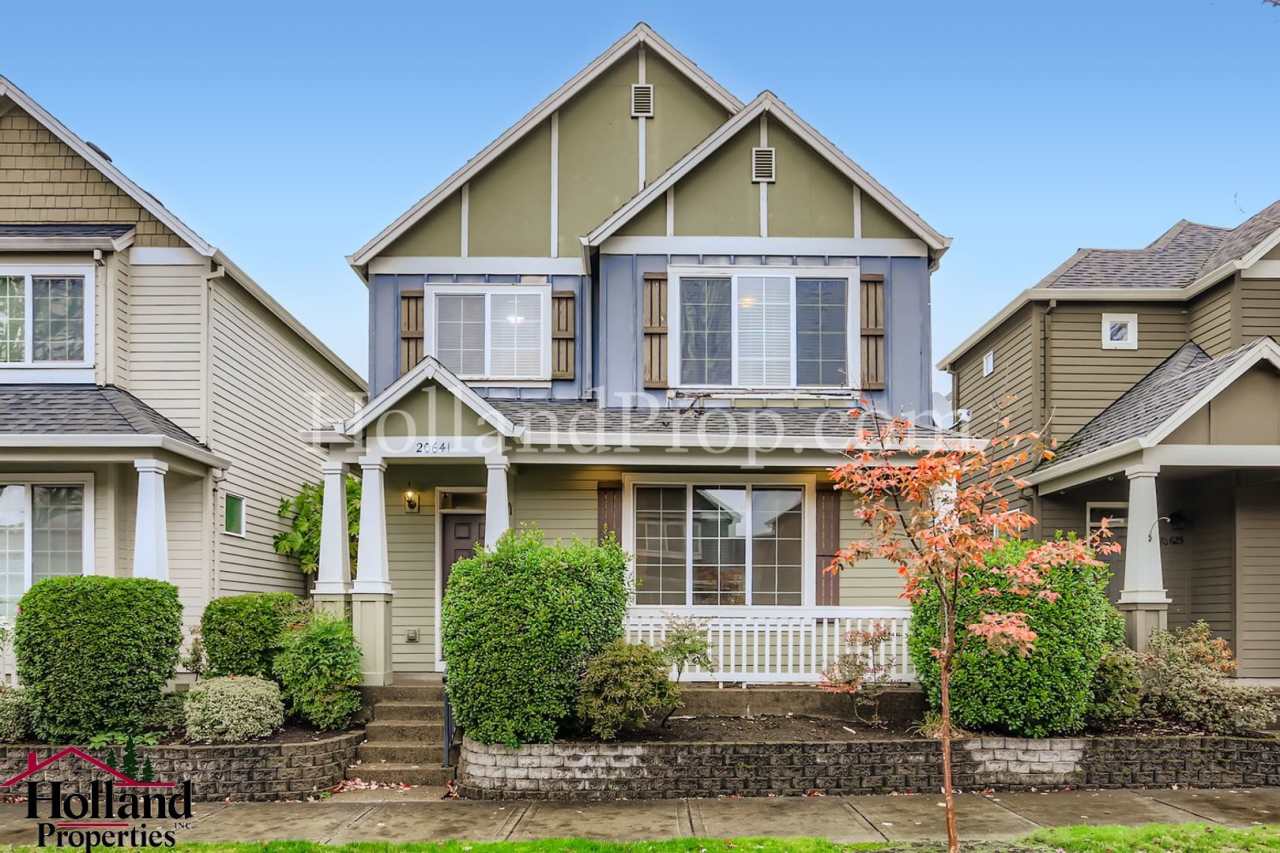 We just lowered our price!! Charming 3-Bedroom Home in Arbor Vineyard